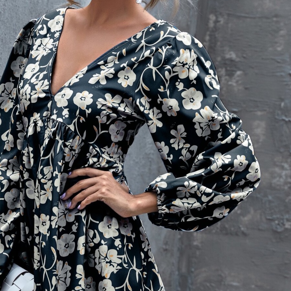 Boho Navy Blue V neck Floral Smock Mini Dress - Picture 3 of 7